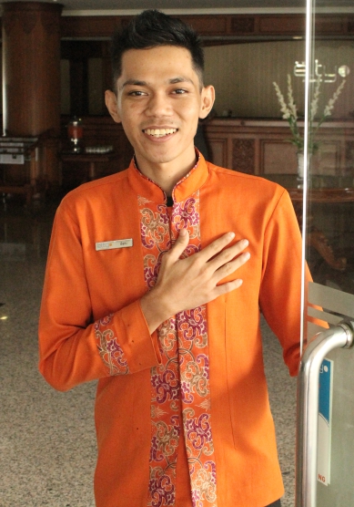Pelayanan staf Grand Elty Singgasana